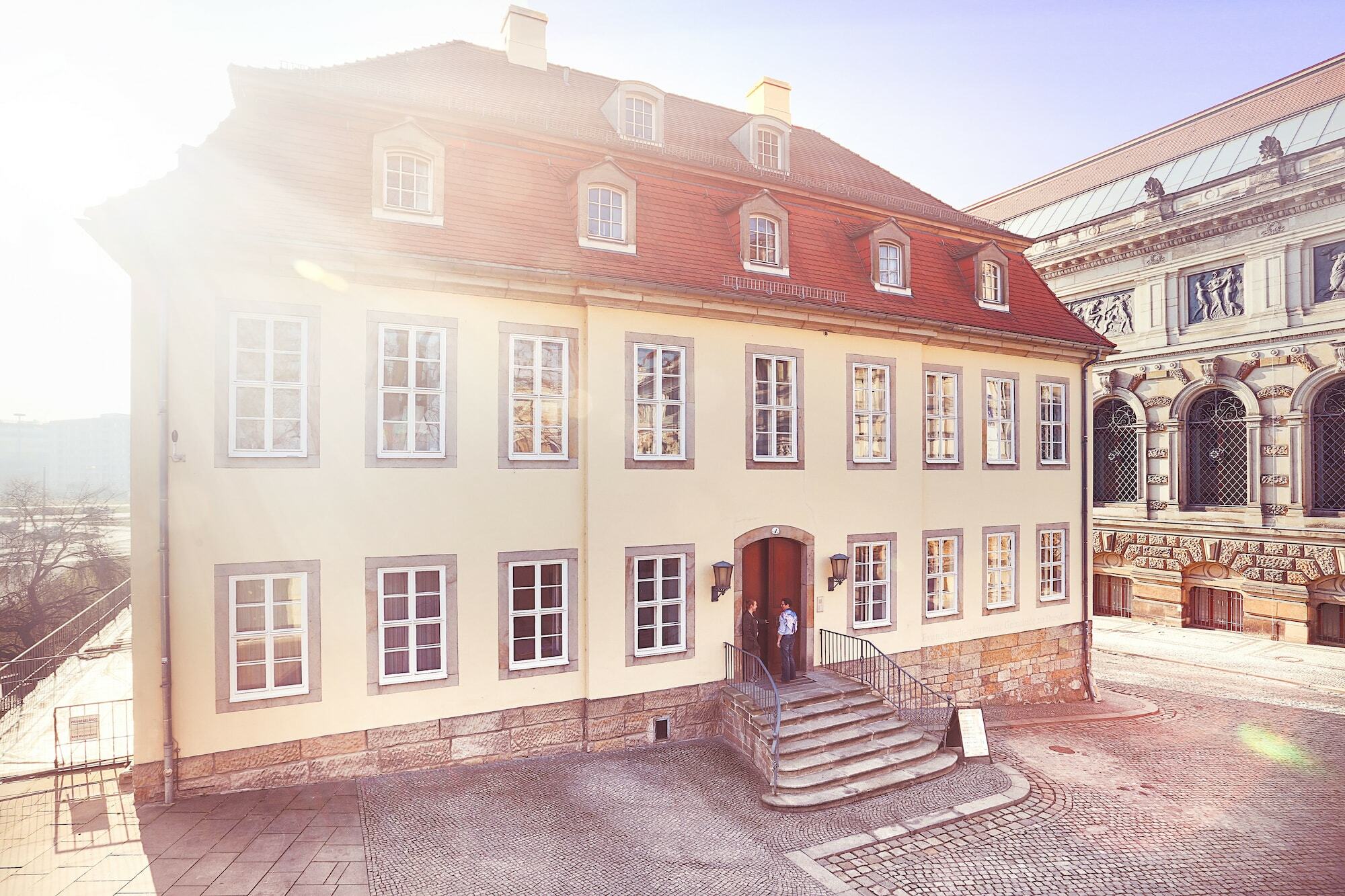 Готель Hofgaertnerhaus Дрезден Екстер'єр фото